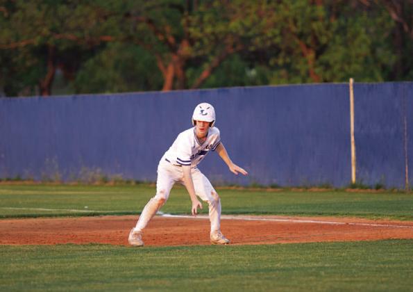 HUNTER KING | DISPATCH RECORD Peyton Sisson gets a lead off first base during Tuesday’s game against Gateway.