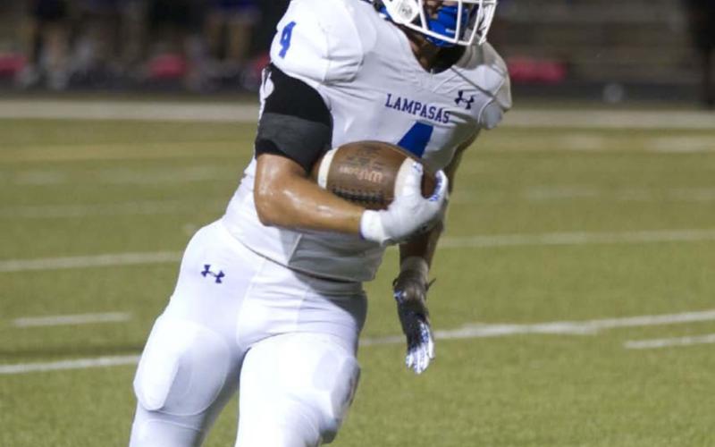 Aden Rascoe runs in the open field after catching a short out-route pass from Dylan Sanchez. HUNTER KING | DISPATCH RECORD
