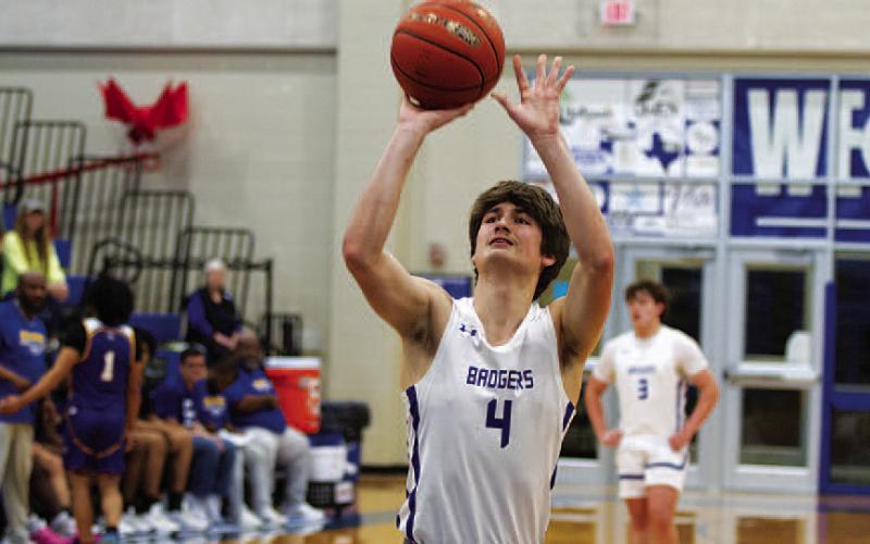 Calum Mitchell releases a free throw during Monday’s game against Copperas Cove. HUNTER KING | DISPATCH RECORD