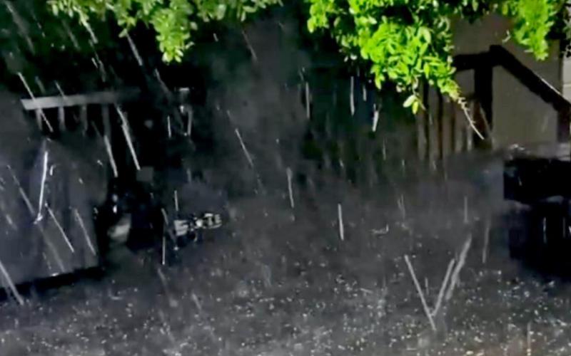 Hail falls near Kempner