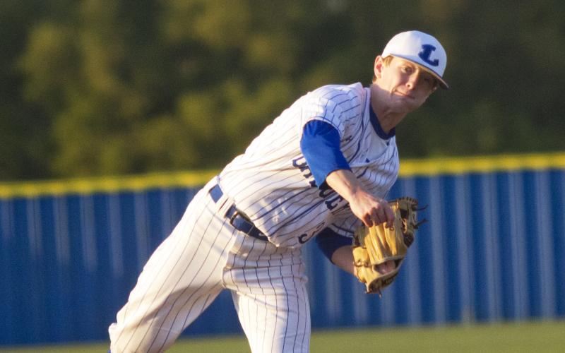Carson Bekker pitched the first three innings despite a torn labrum and held Glen Rose scoreless through three innings. Lampasas won 7-2.