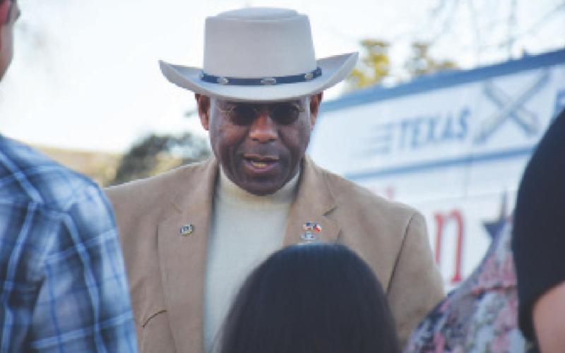 Gubernatorial candidate visits Lampasas