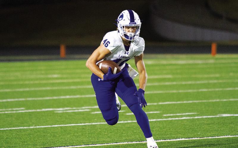 HUNTER KING | DISPATCH RECORD Haegan Oncken found the end zone twice against Dumas.