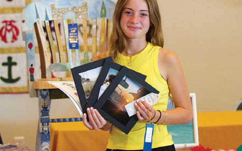 Sophia-Belle Thomas showcased the best photography in the intermediate division, earning first place for her efforts. Hunter king | dispatch record