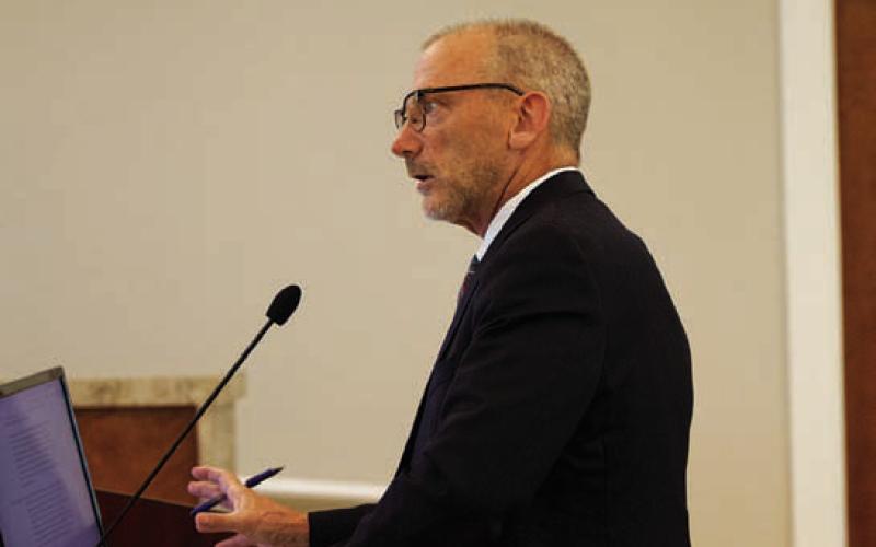 City Manager Finley deGraffenried makes his regular report during a meeting of the Lampasas City Council on Monday. HUNTER KING | DISPATCH REACORD