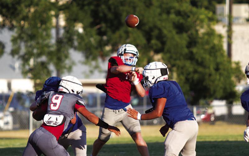 HUNTER KING | DISPATCH RECORD Reed Jerome took the first series of snaps against Salado.