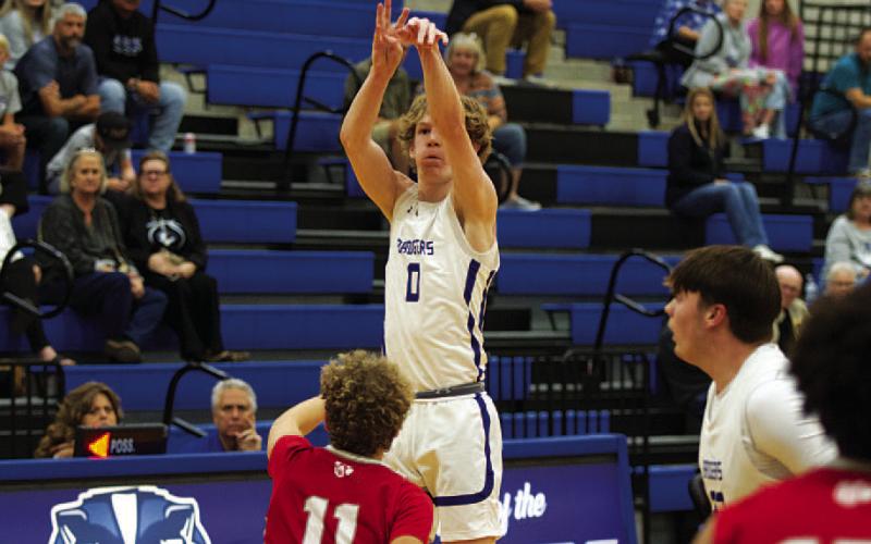 HUNTER KING | DISPATCH RECORD Peyton Sisson scored 10 points against Brownwood on Saturday.