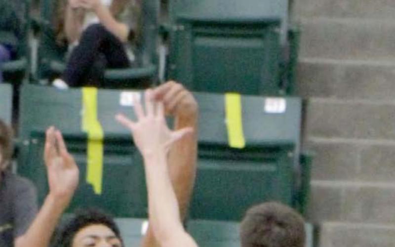 Dyllen Workmon (24) led Lometa with 25 points in Wednesday’s area championship victory over Blum. JESSICA MALDONADO | LOMETA ISD