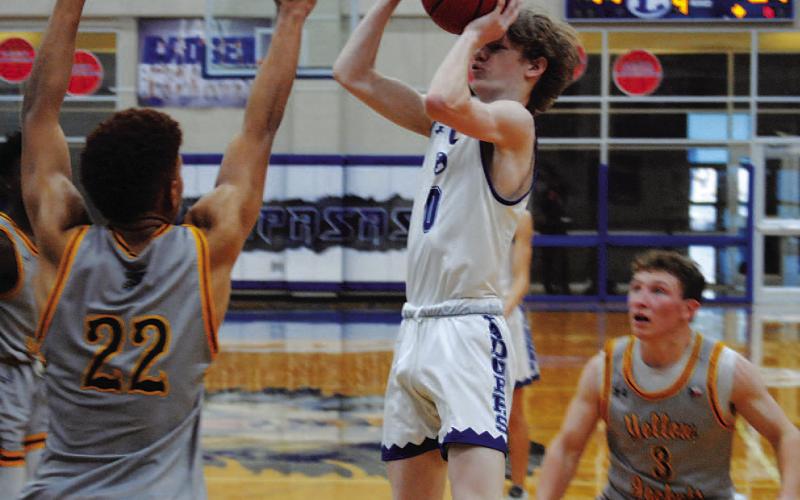 Alt Text for ImageBadgers back in the win column after victory over Stephenville