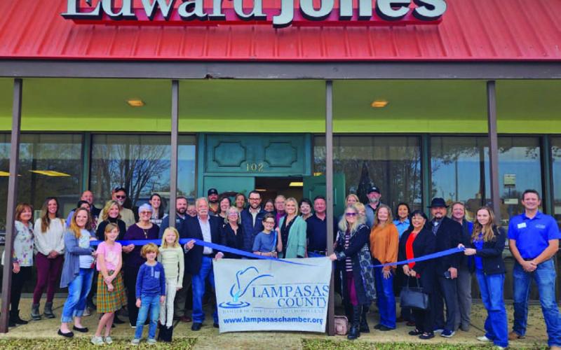 Edward Jones opens new office