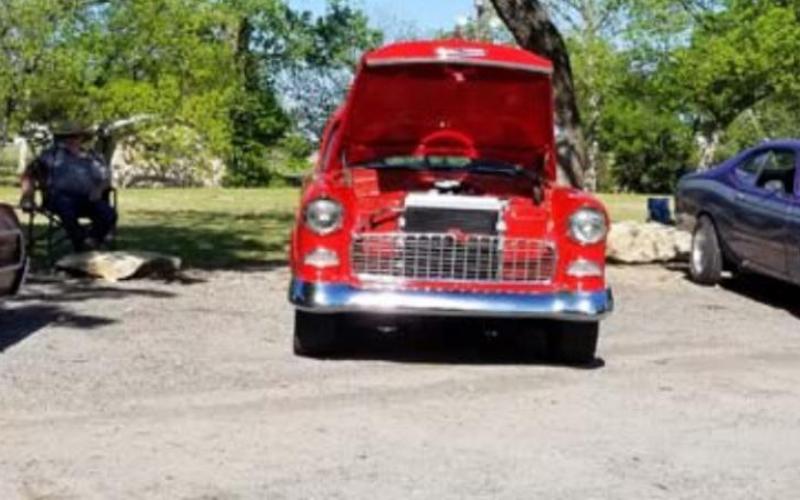 Classic vehicles on display in San Saba
