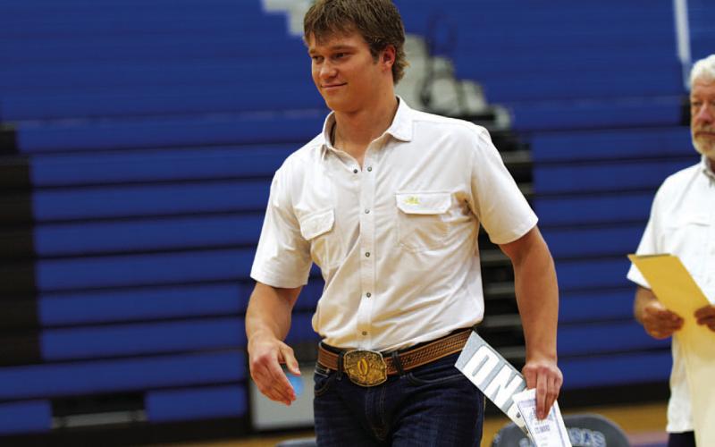 HUNTER KING | DISPATCH RECORD Haegan Oncken was given the Battlin’ Badger award for the boys’ basketball team on Monday.