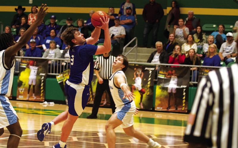 Many Lampasas basketball players receive all-district honors