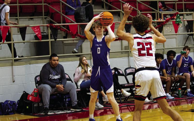 Peyton Sisson scored his 1,000th career point for Lampasas during the first game of the tournament. HUNTER KING | DISPATCH RECORD