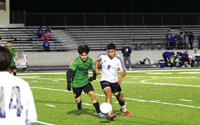 HUNTER KING | DISPATCH RECORD Juan Rodriguez is one of the returning players with plenty of varsity experience for Lampasas. Alan Cejay puts in a tackle during the Badgers’ scrimmage against Burnet on Tuesday.