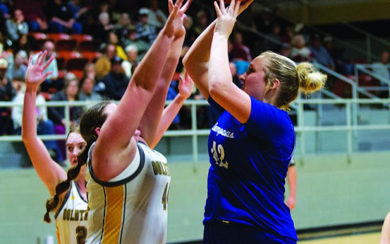 HUNTER KING | DISPATCH RECORD Keaton Owen shoots over an outstretched defender in the second half.