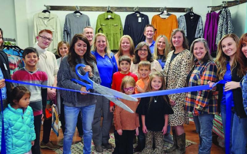 New clothing boutique opens in Lampasas