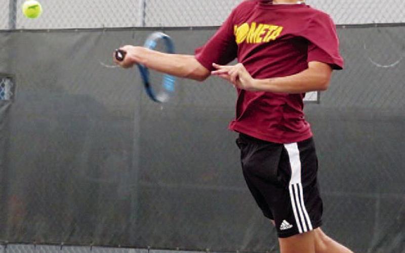 Ivan Douwsma won the 1A boys’ state tennis title in 2025. FILE PHOTO