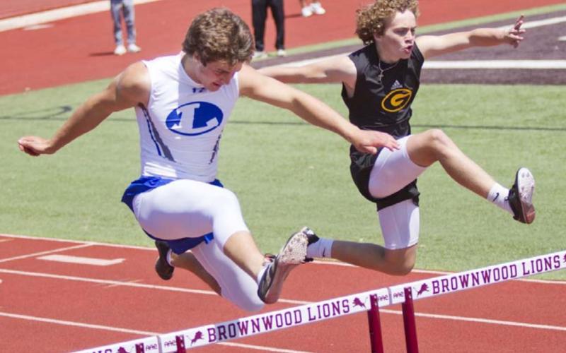 Badgers advance in hurdles