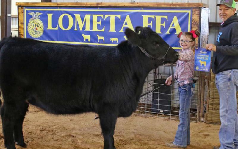 MASON HINES | DISPATCH RECORD Kylee Davis earned junior showmanship honors.