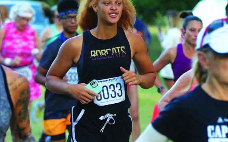 HUNTER KING | DISPATCH RECORD Juliana Dwamena was one of several former Badgers to participate in the 10K.