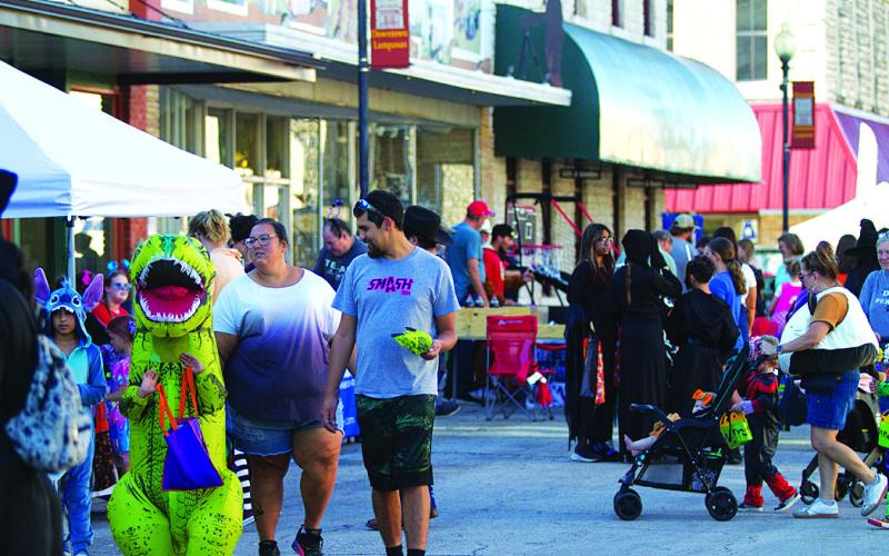 The Lampasas downtown square was filled with Sqaured Silly attendees during Sunday’s event. HUNTER KING | DISPATCH RECORD