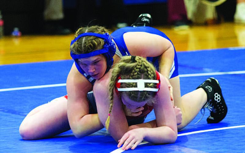 Lampasas wrestlers set for regional meet on Friday