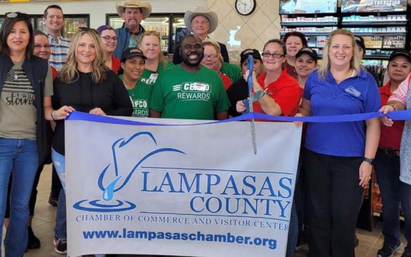 Chamber of commerce welcomes new business