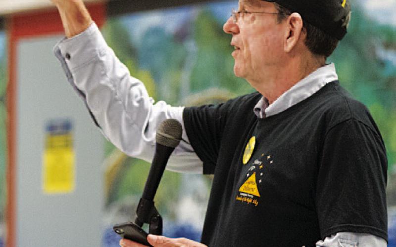 Mike Watson with Lampasas County Friends of the Night Sky opens the group’s recent event by introducing the guest speaker and welcoming the crowd of 50-100 people. HUNTER KING | DISPATCH RECORD