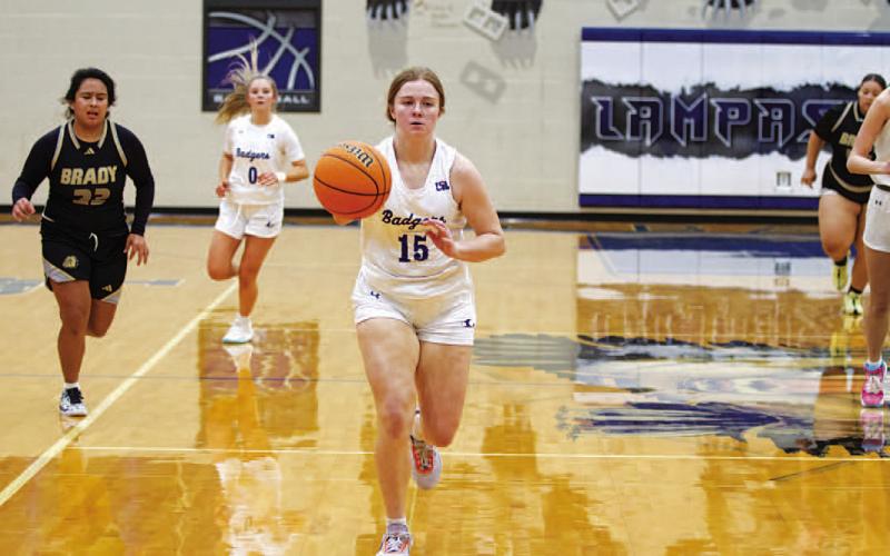 Kari Kepler dribbles toward the basket during Tuesday’s win over Brady. HUNTER KING | DISPATCH RECORD
