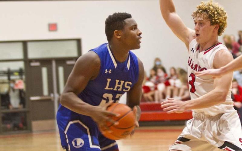 Mike Murray, shown in a previous game, scored a season-high 19 points on Tuesday. JEFF LOWE | DISPATCH RECORD