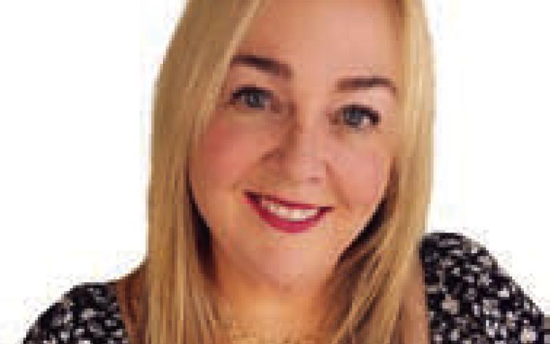 LIVING PROOF BY DANAE DE GUELLE