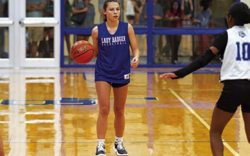 HUNTER KING | DISPATCH RECORD Chloe Thorp starts an offensive possession for the Lady Badgers.