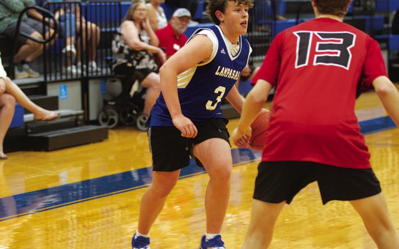 Aidan Nuckles looks across the court during Monday’s game against Salado. HUNTER KING | DISPATCH RECORD