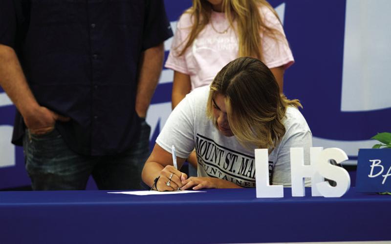 Arianna Gonzalez is set to play golf at Mount St. Mary’s University. HUNTER KING | DISPATCH RECORD