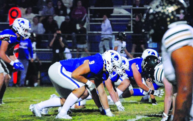 Badgers give up 21 points in fourth quarter, lose to Canyon Lake
