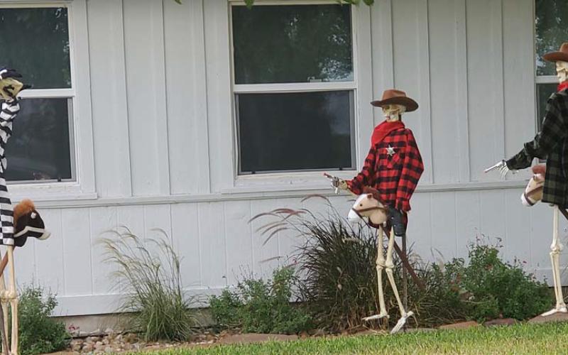 Neighbor creates some Halloween fun
