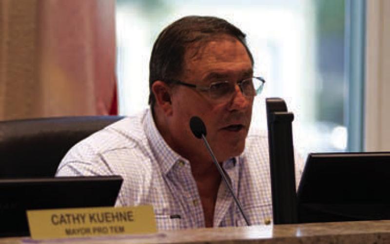 Mayor Herb Pearce joined council members Dorothy Person, Edward Gold and Davis Keele in voting against a specific-use permit for a proposed smoke shop to operate on Key Avenue. HUNTER KING | DISPATCH RECORD