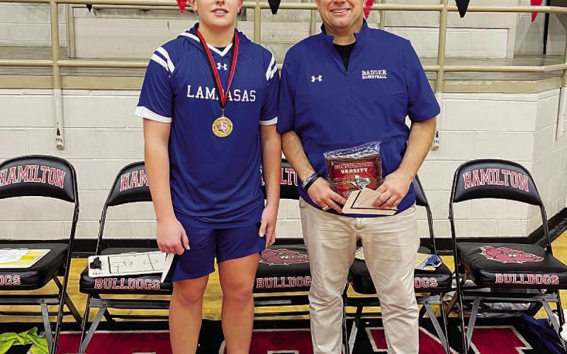 Badgers go 3-1, win consolation bracket