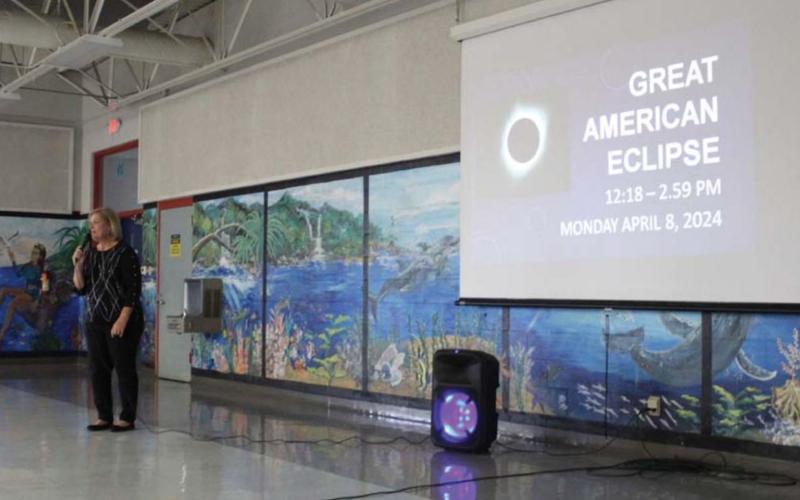 Dianna Hodges outlines reasons why Lampasas will be the best place to view the April 8, 2024 solar eclipse. Her remarks came during a public informational meeting Thursday for those interested in coordinating local eclipse events. VERONICA BUTLER | DISPATCH RECORD
