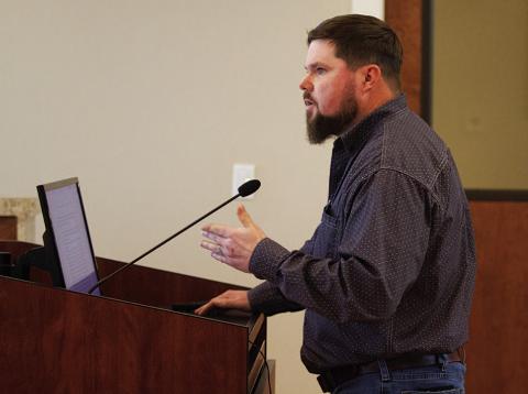 Stephen Sewell, Lampasas public works director, addresses council members Monday to provide information on the city’s contract with Kempner Water Supply Corp. HUNTER KING | DISPATCH RECORD