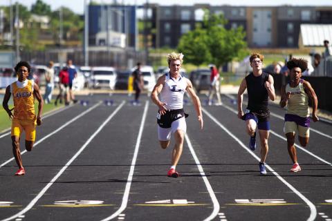HUNTER KING | DISPATCH RECORD Aaron Everts sprints to the finish line during the 100-meter dash at the area track meet in Jarrell on Wednesday.