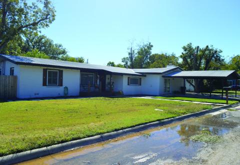This residence, belonging to Suzanne Etman at 402 W. Fifth Street, will be of five stops on Sunday’s Tour of Homes, an annual fundraiser for the Lampasas County Museum. ERICK MITCHELL | DISPATCH RECORD