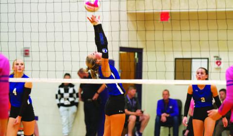 HUNTER KING | DISPATCH RECORD Brailey Wilson was the setter for the Lady Badgers in the Marble Falls match.