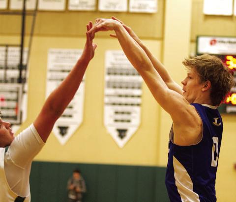 HUNTER KING | DISPATCH RECORD Peyton Sisson and the Badgers play Marble Falls tonight at home.