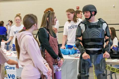 adam barrios | dispatch record Eighth-grade students and their famliies had the opportunity to preview Lampasas High School courses, teams and clubs at the 8th Grade Preview Night held Wednesday.