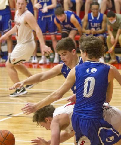Boys’ basketball team wins 13th straight game