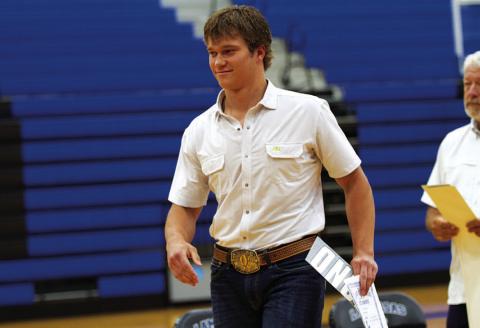 HUNTER KING | DISPATCH RECORD Haegan Oncken was given the Battlin’ Badger award for the boys’ basketball team on Monday.
