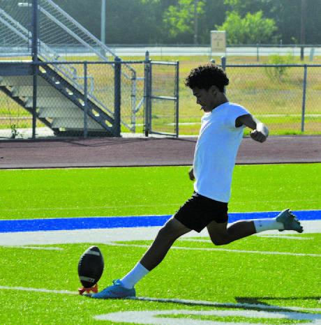 Badger football holds middle school, freshman