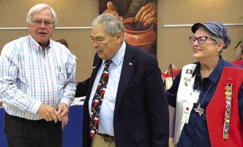 Historian and author Bill O’Neal, center, talks with Mark Bumpus, who was a student of his at the Lampasas junior high in the 1960s. DRT member Judy Smith, O’Neal’s sister, stands beside him. She introduced O’Neal at last week’s District V gathering. COURTESY PHOTO
